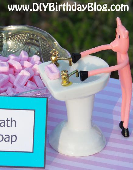 Piggy Bubble Bath - Free Birthday Party Printables- DIY Birthday Blog Piggy Washing Hands With Bath Soap- Pez Candy